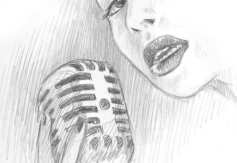 Bleistift-Zeichnung von einer Sängerin mit einem Mikrofon